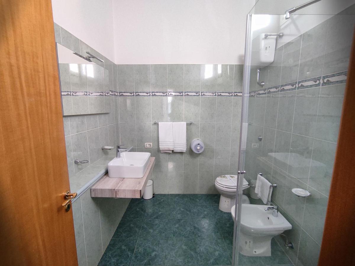 B&B Darsena Поцуоли Екстериор снимка