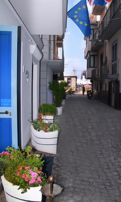 B&B Darsena Поцуоли Екстериор снимка